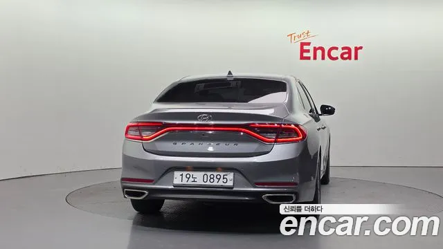 Hyundai Grandeur 2016 thumb 4