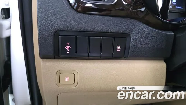 Kia Carnival 2019 thumb 3