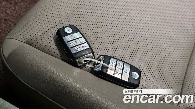 Kia Carnival 2018 thumb 12