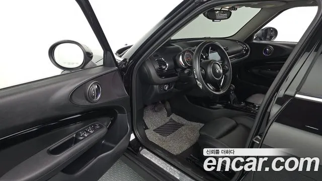 Mini Cooper Clubman 2019 thumb 8