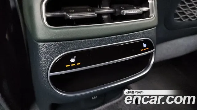 Genesis GV70 2021 thumb 11