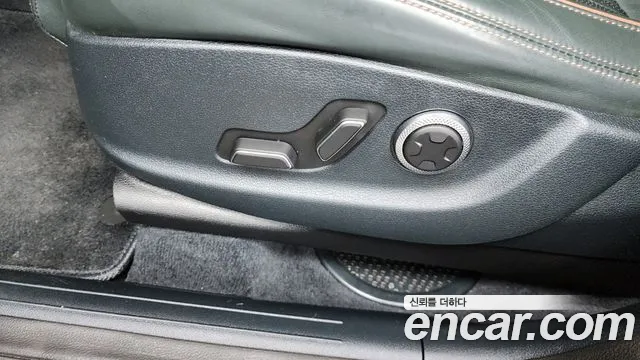 Genesis GV70 2021 thumb 4