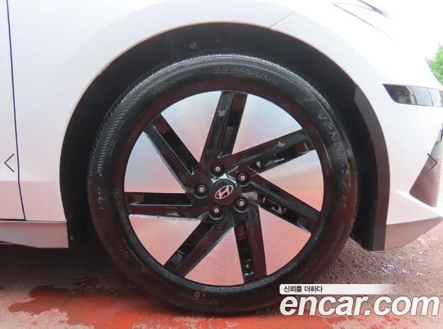 Hyundai Ioniq6 2024 thumb 4