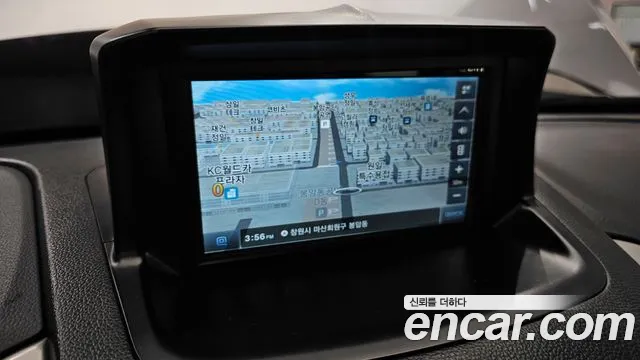 KGM Tivoli 2015 thumb 7