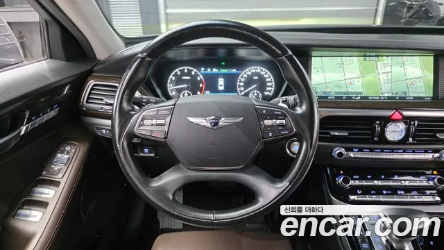 Genesis G90 2016 thumb 9