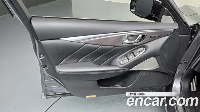 Infiniti Q50 2017 thumb 4