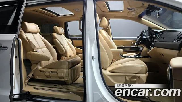 Kia Carnival 2020 thumb 3