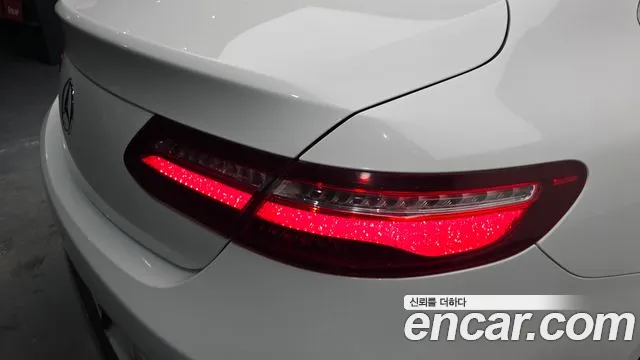 Mercedes-Benz E-Class 2019 thumb 7