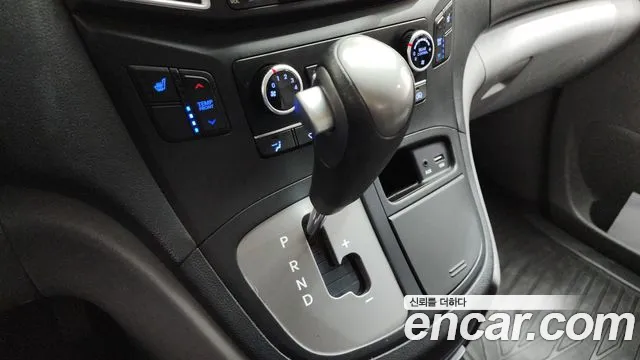 Hyundai Staria 2018 thumb 8