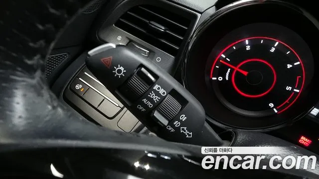 KGM Tivoli 2017 thumb 9
