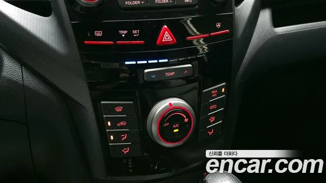 KGM Tivoli 2017 thumb 4