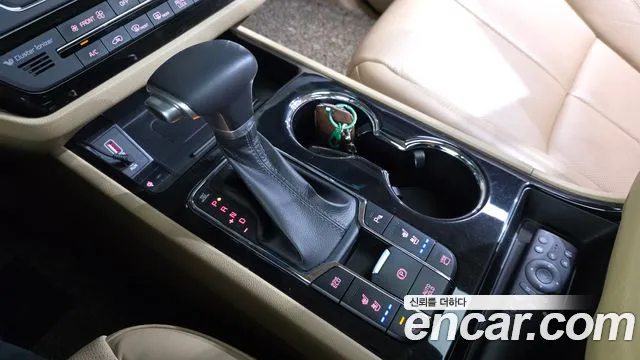 Kia Carnival 2019 thumb 3