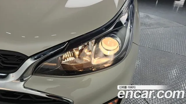 Chevrolet Spark 2019 thumb 3