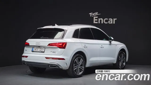Audi Q5 2021 thumb 12
