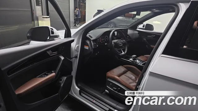 Audi Q5 2021 thumb 5
