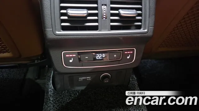 Audi Q5 2021 thumb 2