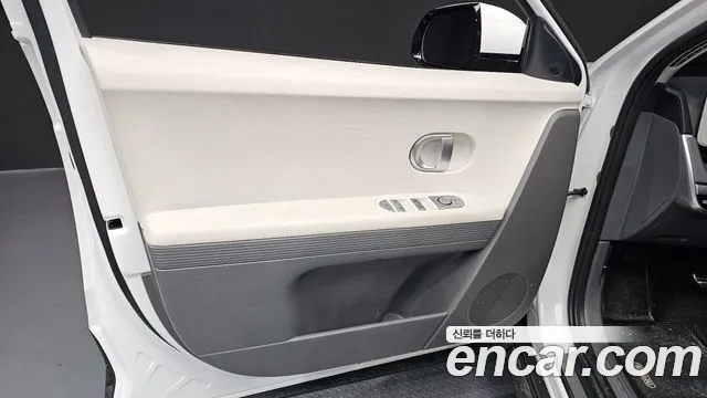 Hyundai Ioniq5 2021 thumb 4
