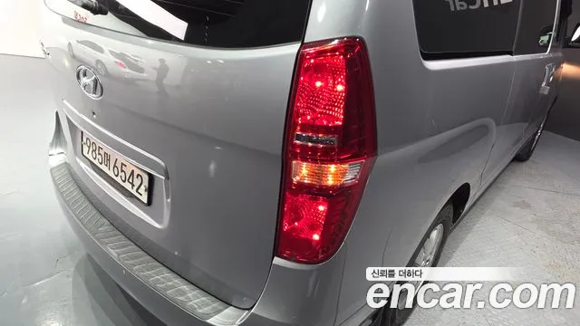Hyundai Staria 2018 thumb 2