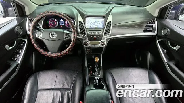 KGM Korando 2015 thumb 9