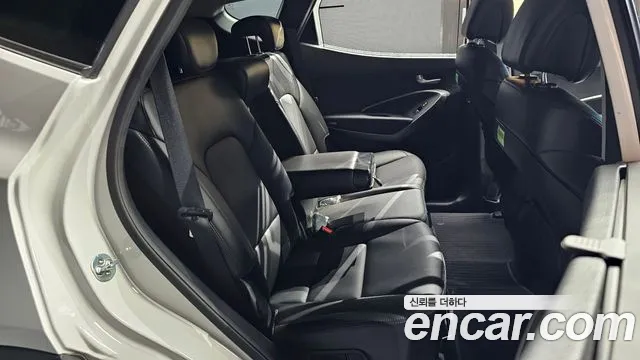 Hyundai Santafe 2016 thumb 8
