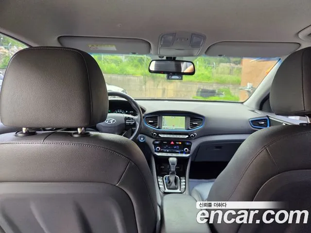Hyundai Ioniq Hybrid 2016 thumb 2