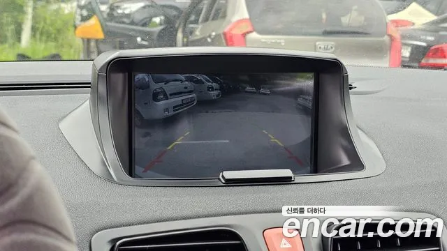 Renault SM3 2014 thumb 6