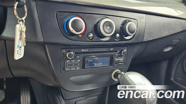 Renault SM3 2014 thumb 2