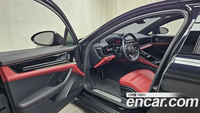 Porsche Panamera 2024 thumb 12