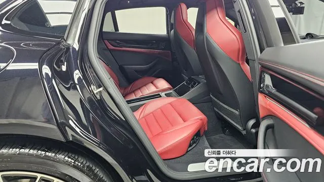 Porsche Panamera 2024 thumb 8