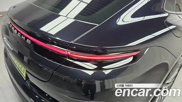 Porsche Panamera 2024 thumb 10