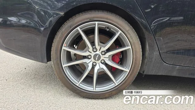 Genesis G70 2017 thumb 12