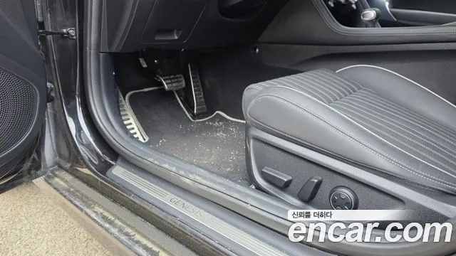 Genesis G70 2017 thumb 10