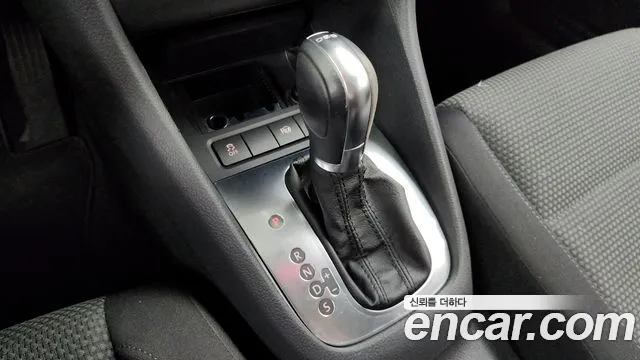 Volkswagen Golf Sportsvan 2011 thumb 10