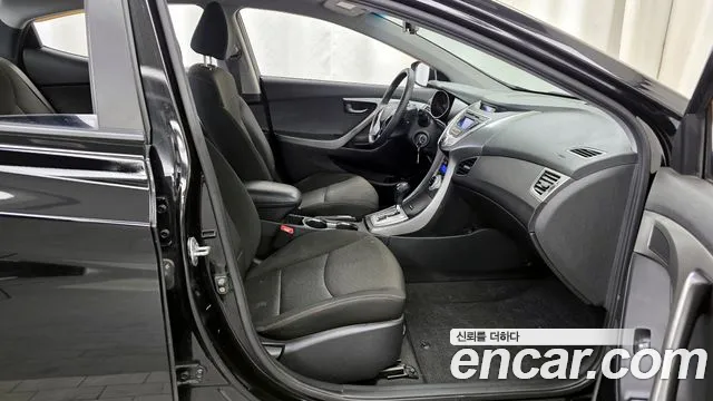Hyundai Avante 2010 thumb 4