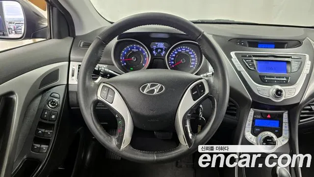 Hyundai Avante 2010 thumb 10