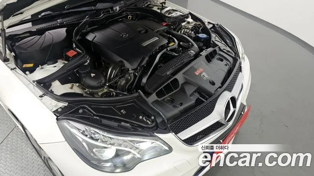 Mercedes-Benz E-Class 2014 thumb 11