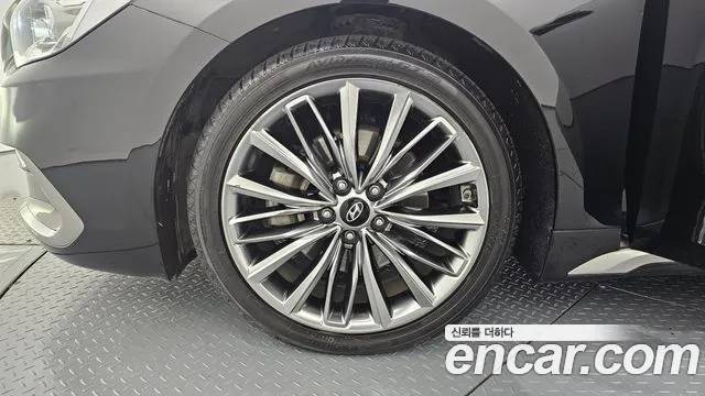 Hyundai Grandeur 2017 thumb 6