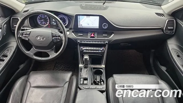 Hyundai Grandeur 2017 thumb 10