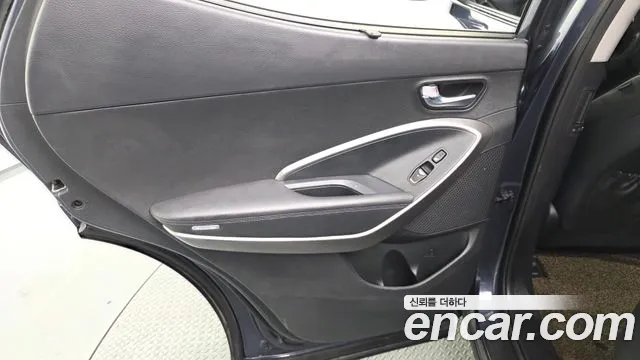 Hyundai Santafe 2018 thumb 7