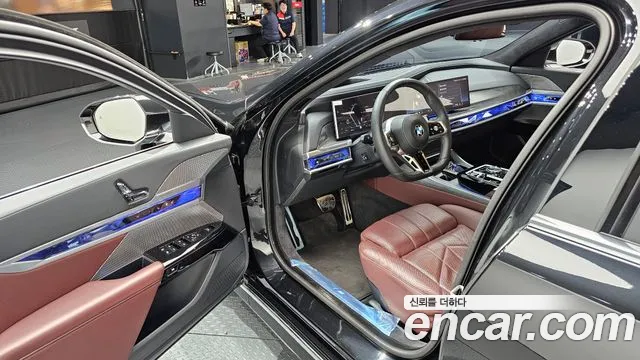 BMW 7 серии 2023 thumb 3