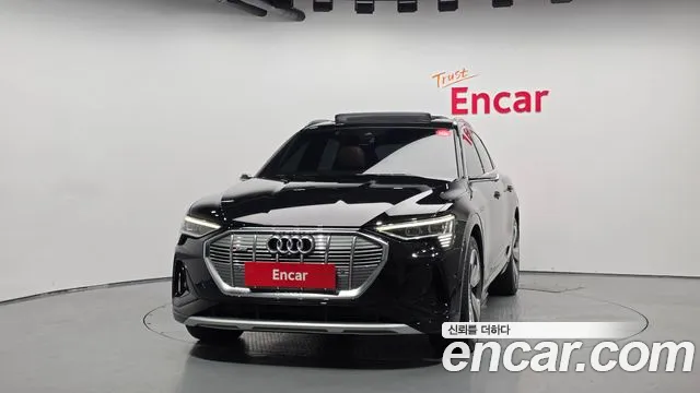 Audi e-tron 2023 thumb 7