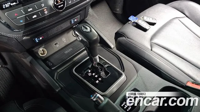 KGM Rexton 2019 thumb 12