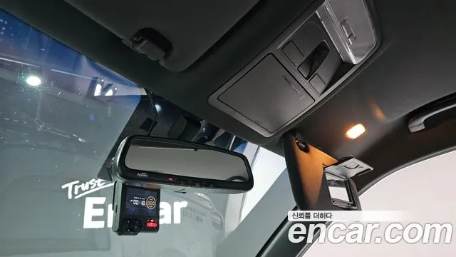 KGM Rexton 2019 thumb 2