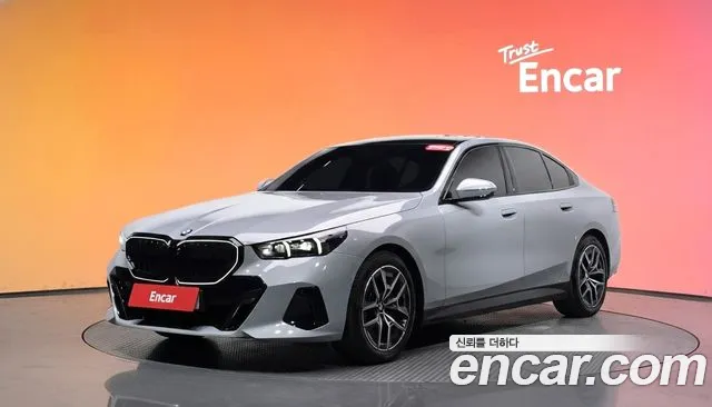 BMW 5 серии 2025 thumb 2