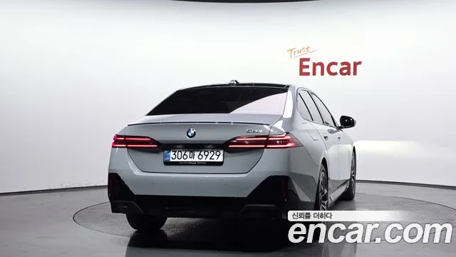BMW 5 серии 2025 thumb 4
