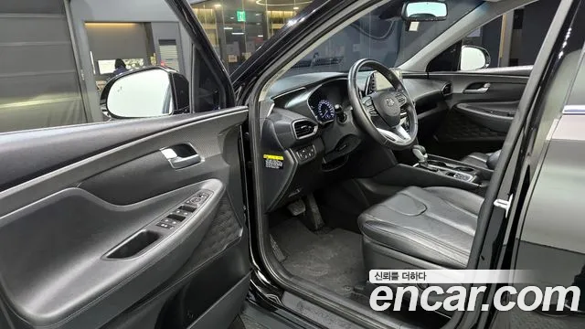 Hyundai Santa Fe 2018 thumb 4