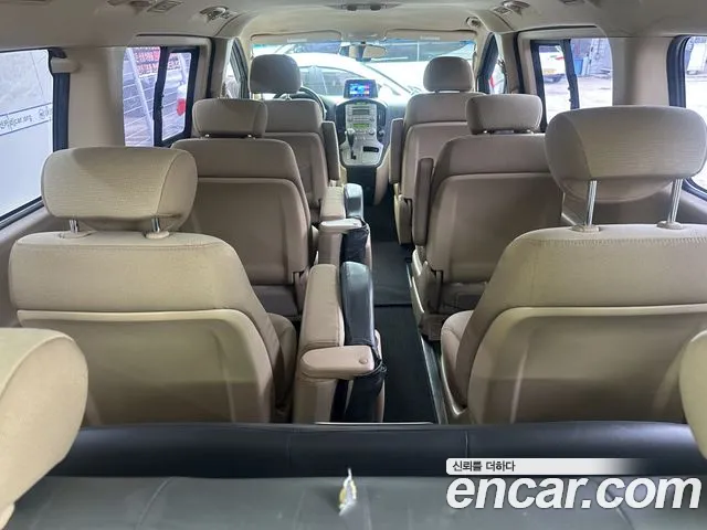 Hyundai Staria 2009 thumb 8