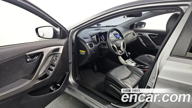 Hyundai Avante 2011 thumb 8