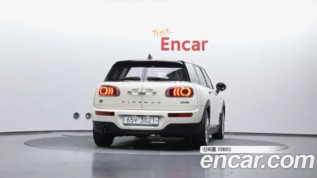 Mini Cooper Clubman 2017 thumb 9