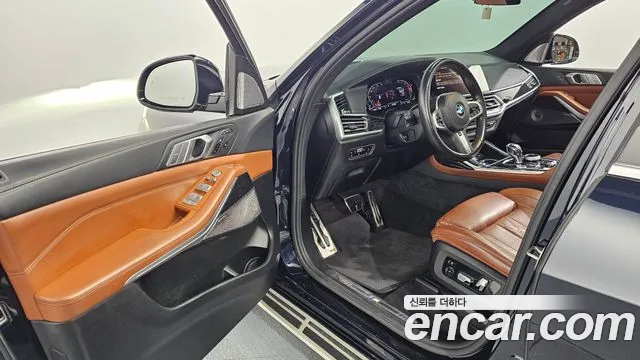 BMW X7 2021 thumb 6